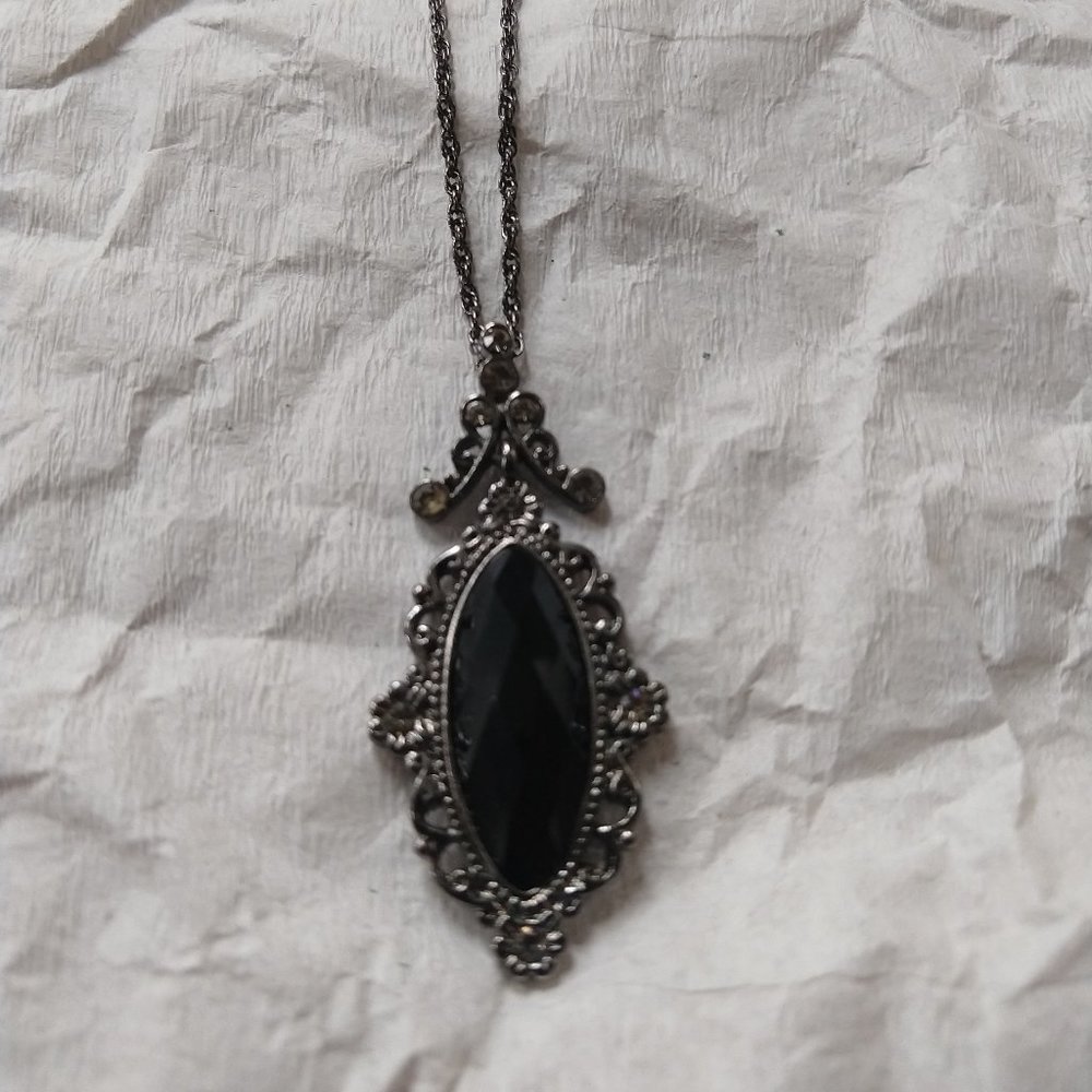 1928 Necklace with Black Pendant (New)